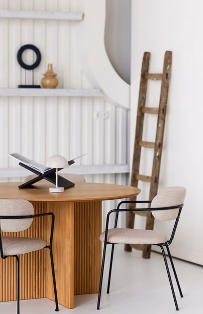 Een eetkamer setting op inspirerende locatie Loodz Mosa